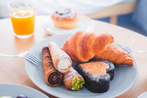 Comfy Stay Tokiwadai 2minute walk from Tokiwadai Station Ikebukuro 9min Shinjuku 14min Shibuya 18min Max 4guests Many restaurants nearby hot spring Shrine nearby