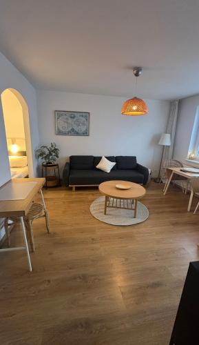 FeWo am Deich 3, zentral mit Flussblick, Balkon und Aufzug in Bremerhaven, Deutschland