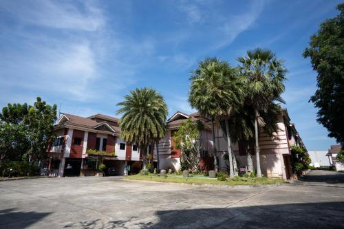 โรงแรมบ้านสวนรีสอร์ท ชลบุรี - Chonburi โรงแรมบ้านสวนรีสอร์ท ชลบุรี - Chonburi