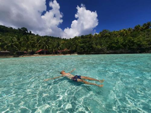 Sera Beach Dive Resort in Popolii