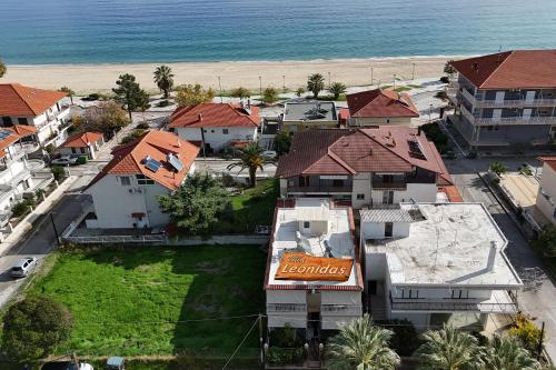 Villa Leonidas – khách sạn tại New Vrasna