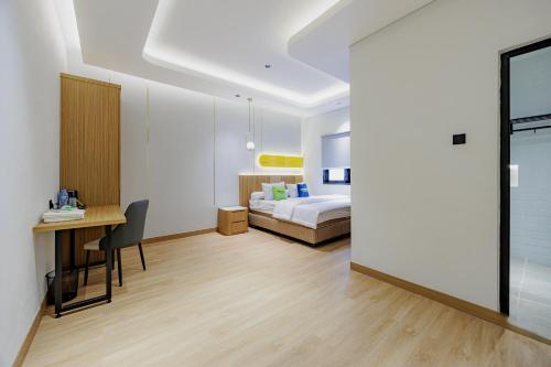 room detail thumbnail 0