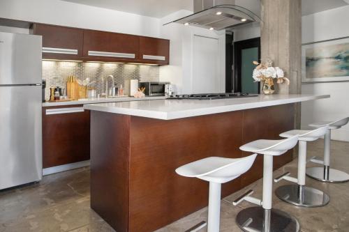 Fashion Loft 2 bedroom Downtown in Los Angeles, USA