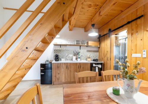 кухня, Glamping Podgoro with private hot tube - Rogatec in Рогатек