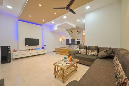 2 bedrooms, 3 beds