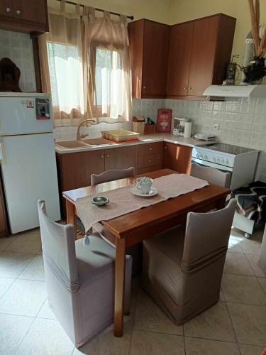 Kostas Volissos-residence in Limnos