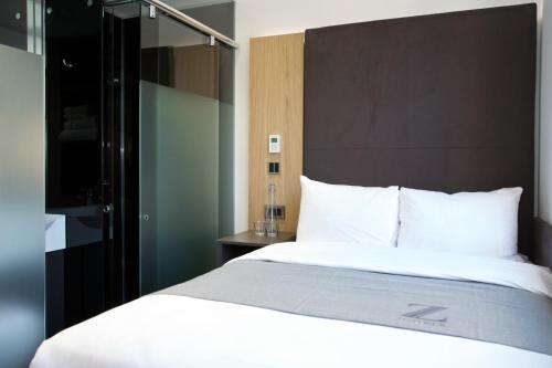 The Z Hotel City - image 2