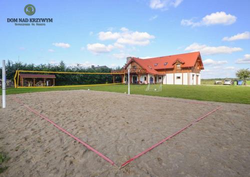 Dom nad Krzywym - prywatna plaża, 2 boiska, sauna, plac zabaw