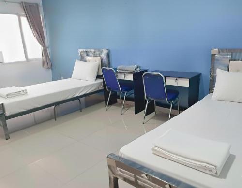 Bed, Homestay Budiarto Legok in Legok