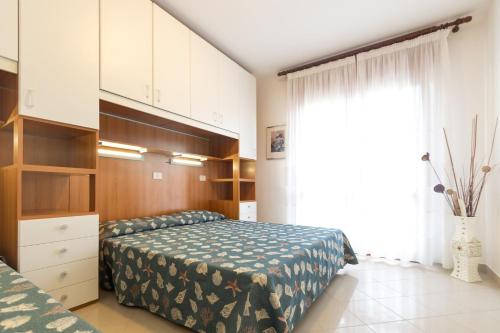 Bright apartment near the beach