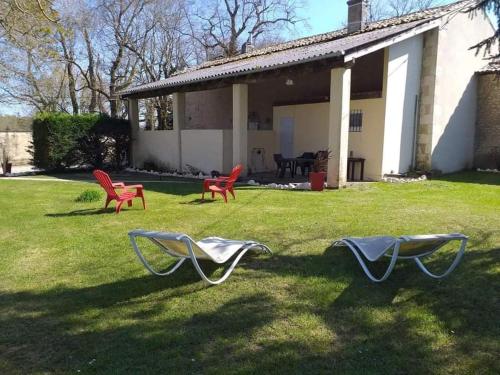 Gîte Rouge Calme et Nature (Gite Rouge Calme et Nature) in 中心部近辺
