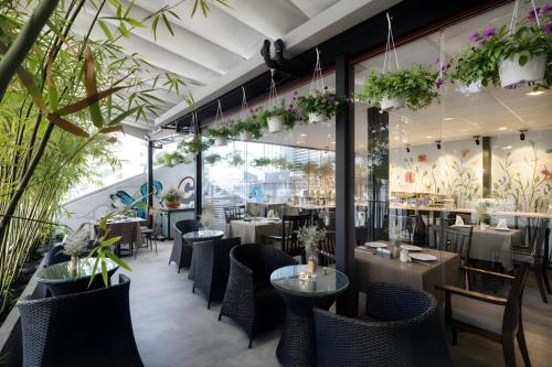 Restaurant, Asian Ruby Center Point Hotel in Ho Chi Minh City