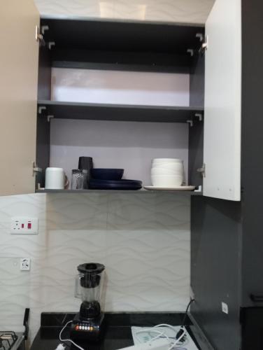 ห้องครัว, Pinefield Courts Apartment in อะคูร์
