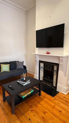 Cozy home located on the very vibrant Hutt Street