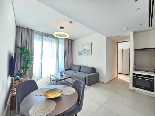 Stylish 1BR apartment is Address Beach Residence, Dubaj (zdjęcie 6)