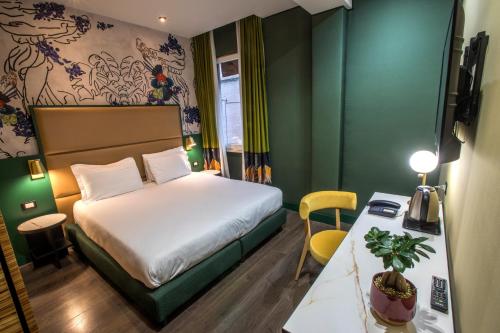 room detail thumbnail 1