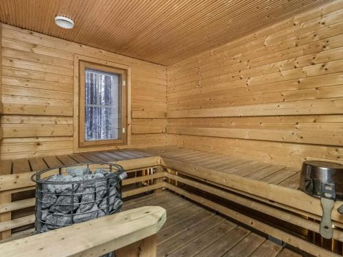 Holiday Home Eemilin huvila by Interhome in Vavesaari