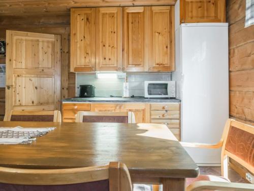 Holiday Home Karjalan kelohuvila by Interhome in Pihtipudas