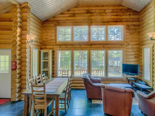 Holiday Home Valkealammi by Interhome in Vehmainen