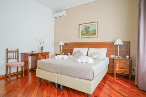 Hotel St. Moritz - image 12
