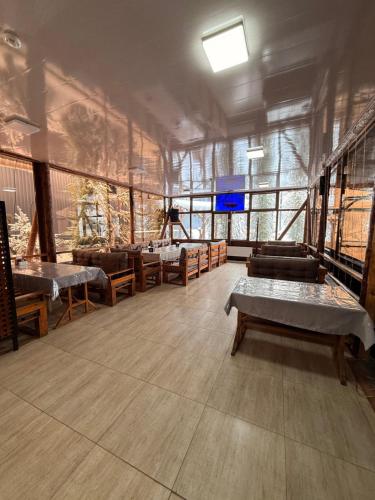 Restaurant, Green Veranda in Yusufkhona