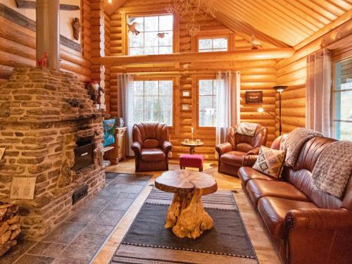 Holiday Home Tievanlaita 10 by Interhome in Akaslompolo