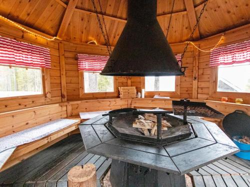 Holiday Home Tievanlaita 10 by Interhome in Akaslompolo