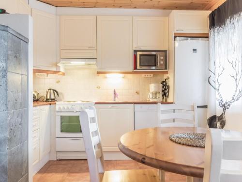 Holiday Home Kuerkartano 2-sulo by Interhome in 考平亞爾維