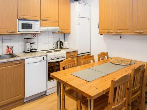 Holiday Home Aihki c-o villa armas 50 by Interhome in Akaslompolo