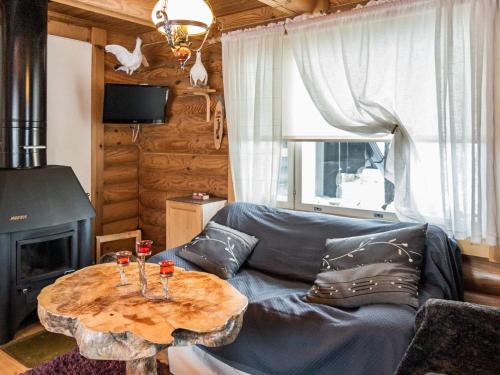 Holiday Home Lintukoto by Interhome in Akaslompolo