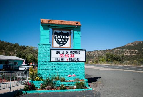 Raton Pass Motor Inn - 편의 시설/서비스