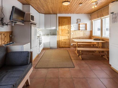 Holiday Home Tammukka i by Interhome in Akaslompolo