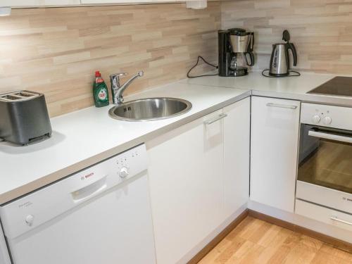 Holiday Home Ski chalets 7204 by Interhome in 易拉斯加威