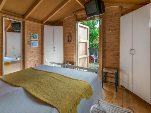 Holiday Home Lampaluodon punainen tupa by Interhome in Tuorila