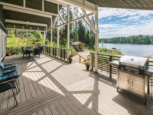 Holiday Home Kalliolaakso by Interhome in Langelmaki