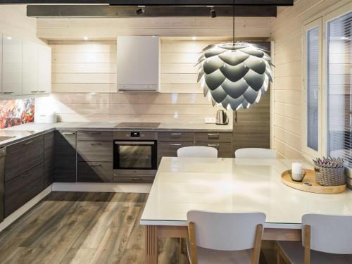 Holiday Home Maaruska a by Interhome in Akaslompolo