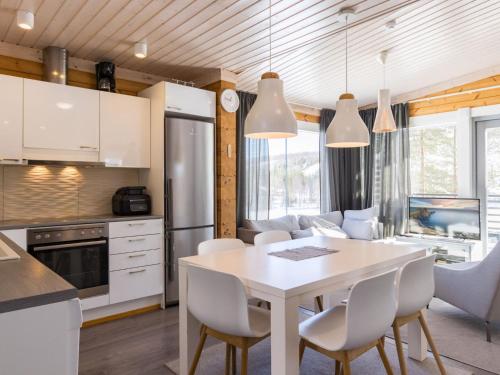 Holiday Home Villa ukkohalla by Interhome in ฮือรืนซาลมี