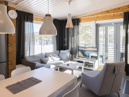 Holiday Home Villa ukkohalla by Interhome in ฮือรืนซาลมี