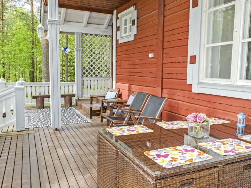 Holiday Home Honkaniemi by Interhome in Rautalahti