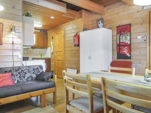 Holiday Home Lomamaja 3 by Interhome in Raattama