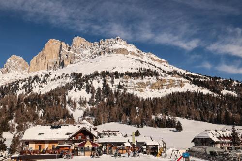 Bar-Restaurant-Pizzeria Antermont B&B - Vigo di Fassa