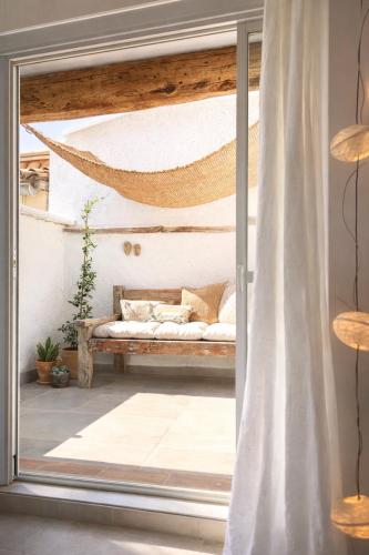 La terrasse du pont jullian charme et calme dans le cœur historique - Location saisonnière - L'Isle-sur-la-Sorgue