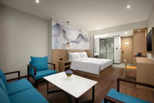room detail thumbnail 0