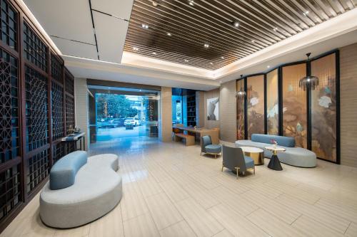 Jinglai Hotel · Premium Selection - Shanghai Meichuan Road Pedestrian Street Gucun Park Branch in Putuo and Changfeng Park