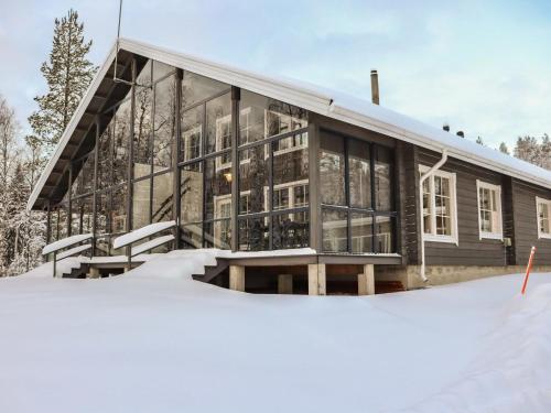 . Holiday Home Aurinko-saaga 2 paritalo lasiterassihuon by Interhome