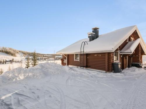 Holiday Home Alppimaja a paritalo by Interhome in Hyrynsalmi