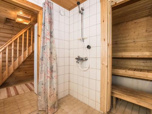 Holiday Home Alppimaja a paritalo by Interhome in Hyrynsalmi