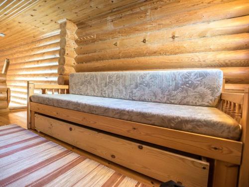 Holiday Home Alppimaja a paritalo by Interhome in Hyrynsalmi