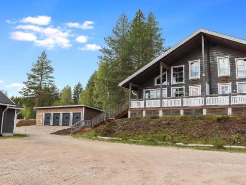 Holiday Home Aurinko-saaga 5 paritalo by Interhome in Hyrynsalmi