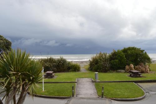 Beachfront Hotel Hokitika